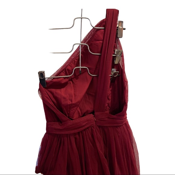 One shoulder Tulle Gown - Picture 8 of 9